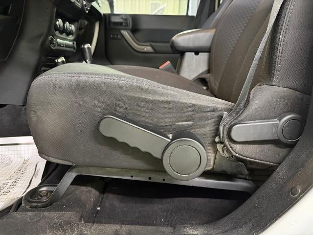 2013 Jeep Wrangler Unlimited 4WD 4dr Freedom Edition *Ltd Avail*