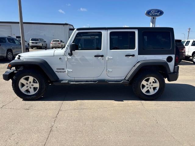2013 Jeep Wrangler Unlimited 4WD 4dr Freedom Edition *Ltd Avail*