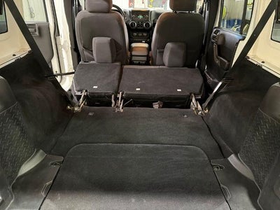 2013 Jeep Wrangler Unlimited 4WD 4dr Freedom Edition *Ltd Avail*