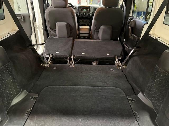 2013 Jeep Wrangler Unlimited 4WD 4dr Freedom Edition *Ltd Avail*