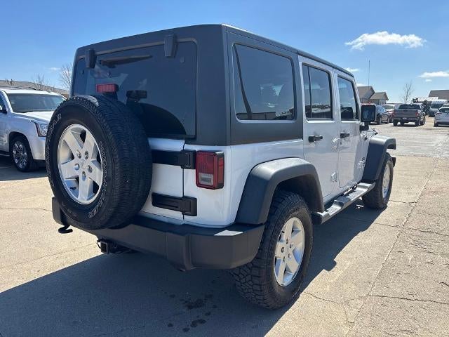 2013 Jeep Wrangler Unlimited 4WD 4dr Freedom Edition *Ltd Avail*