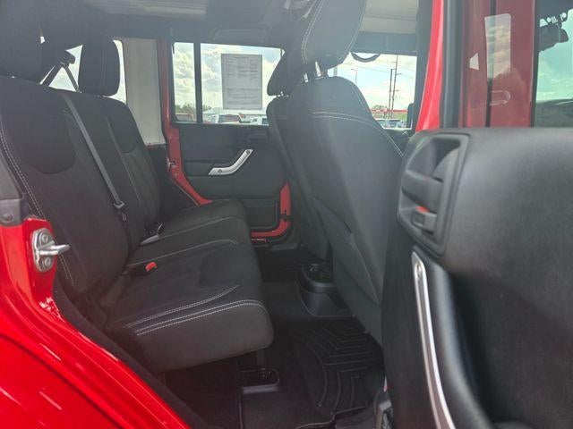 2015 Jeep Wrangler Unlimited 4WD 4dr Sahara