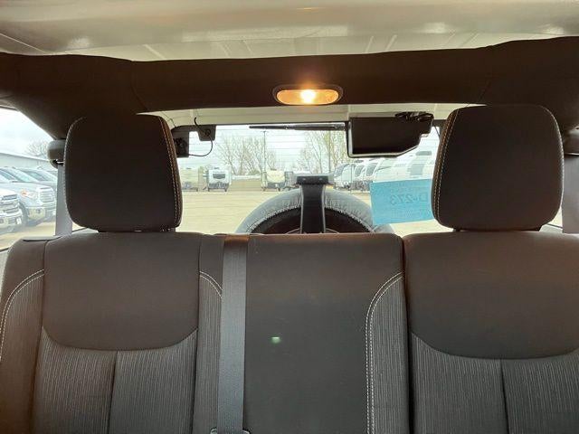 2015 Jeep Wrangler Unlimited 4WD 4dr Sahara