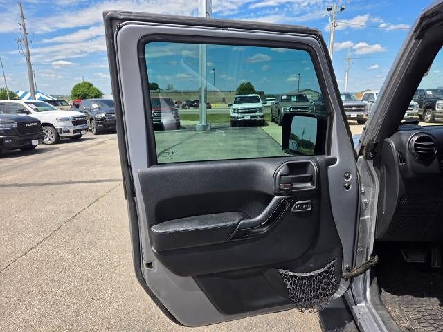 2017 Jeep Wrangler Unlimited Sahara 4x4