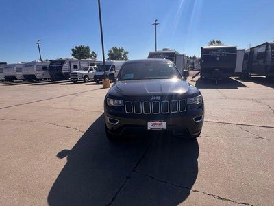 2017 Jeep Grand Cherokee Laredo 4x4