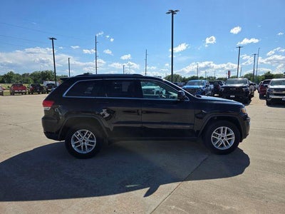 2017 Jeep Grand Cherokee Laredo 4x4