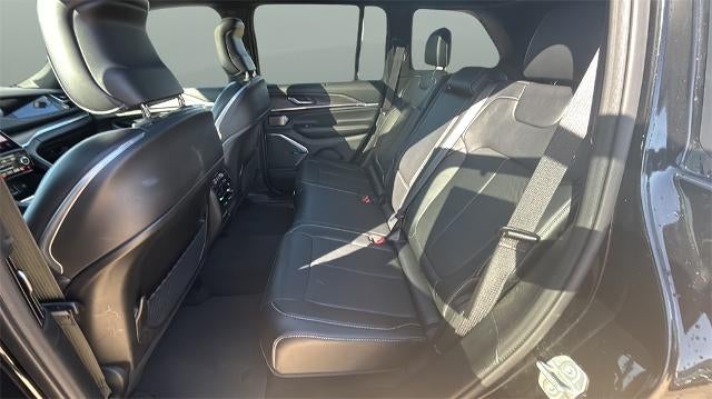 2022 Jeep Grand Cherokee Overland 4x4