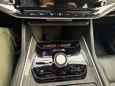 2022 Jeep Wagoneer Series III 4x4