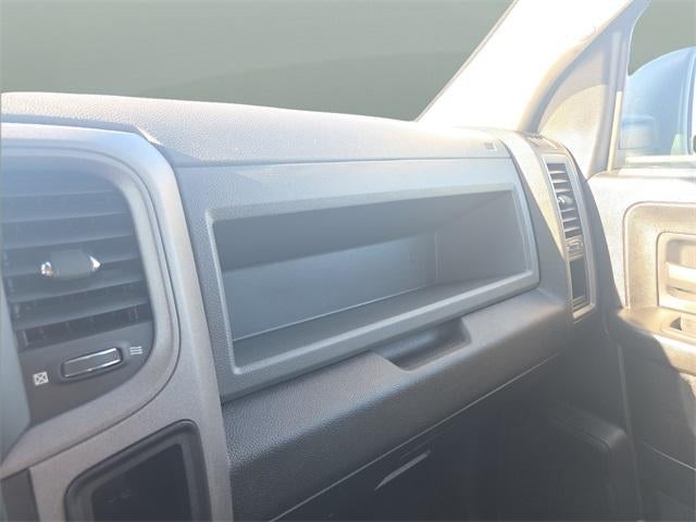 2019 RAM 1500 Classic Express 4x4 Quad Cab 6'4" Box