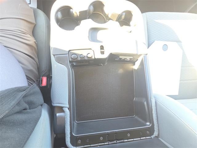 2019 RAM 1500 Classic Express 4x4 Quad Cab 6'4" Box