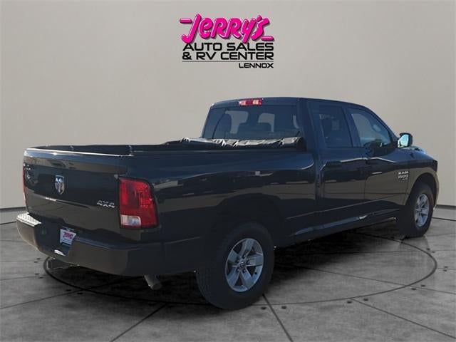 2019 RAM 1500 Classic Express 4x4 Quad Cab 6'4" Box