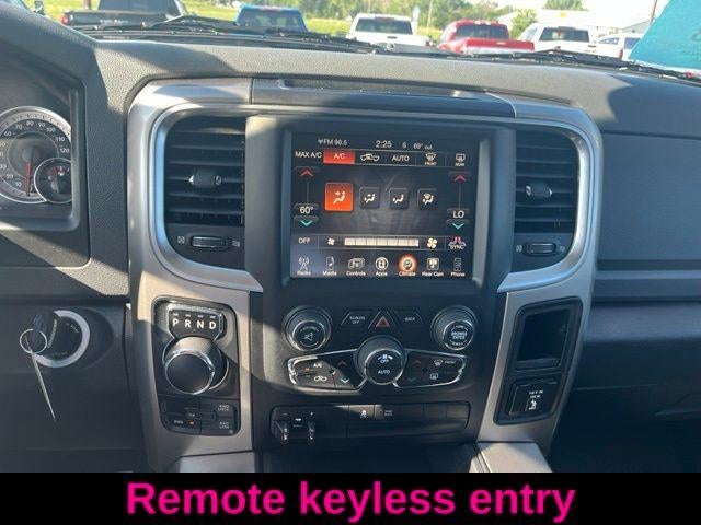 2017 RAM 1500 SLT 4x4 Crew Cab 5'7" Box