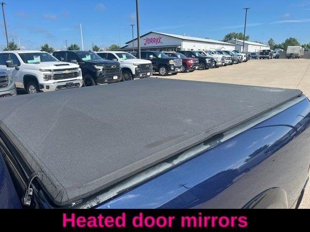 2017 RAM 1500 SLT 4x4 Crew Cab 5'7" Box