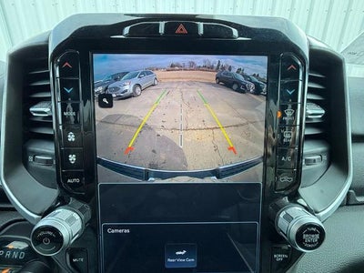 2023 RAM 1500 Big Horn 4x4 Crew Cab 5'7" Box