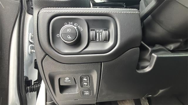 2025 RAM 1500 Limited 4x4 Crew Cab 5'7" Box