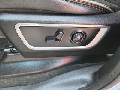 2020 RAM 1500 Laramie 4x4 Crew Cab 5'7" Box