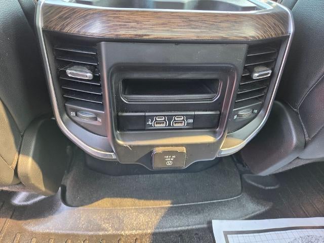 2020 RAM 1500 Laramie 4x4 Crew Cab 5'7" Box