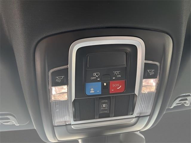 2025 RAM 1500 Laramie 4x4 Crew Cab 5'7" Box