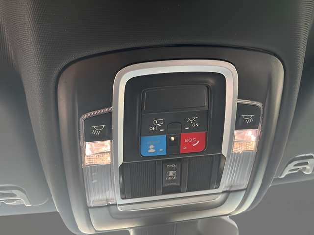 2025 RAM 1500 Laramie 4x4 Crew Cab 5'7" Box