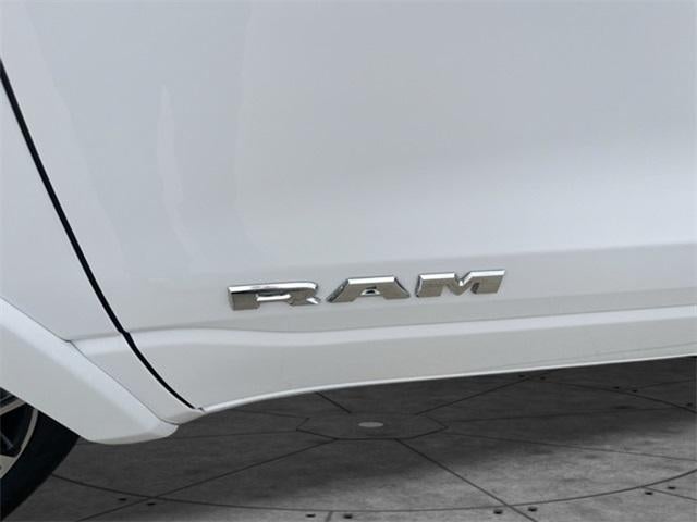 2025 RAM 1500 Laramie 4x4 Crew Cab 5'7" Box