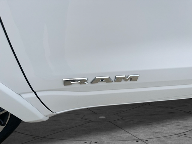 2025 RAM 1500 Laramie 4x4 Crew Cab 5'7" Box