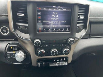 2020 RAM 1500 Laramie 4x4 Crew Cab 5'7" Box