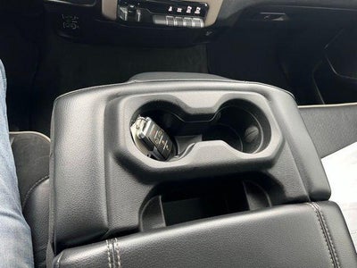 2020 RAM 1500 Laramie 4x4 Crew Cab 5'7" Box