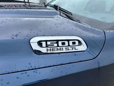 2020 RAM 1500 Laramie 4x4 Crew Cab 5'7" Box