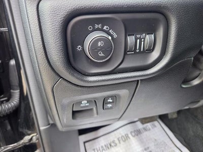 2021 RAM 1500 Laramie 4x4 Crew Cab 5'7" Box