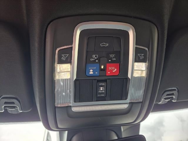 2021 RAM 1500 Laramie 4x4 Crew Cab 5'7" Box