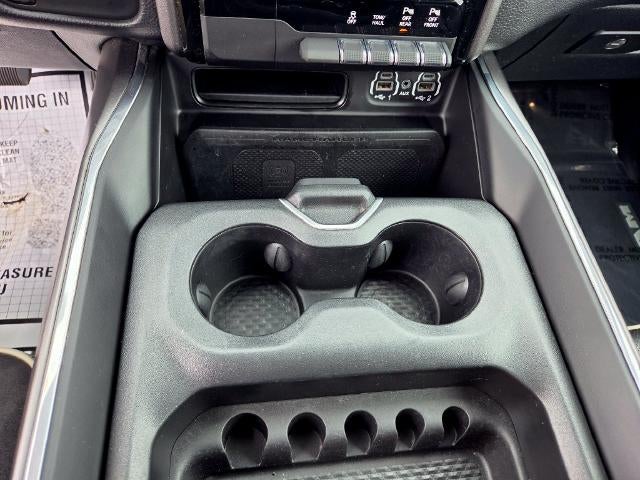 2021 RAM 1500 Laramie 4x4 Crew Cab 5'7" Box