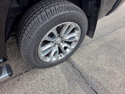 2021 RAM 1500 Laramie 4x4 Crew Cab 5'7" Box