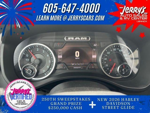2022 RAM 1500 Laramie 4x4 Crew Cab 5'7" Box