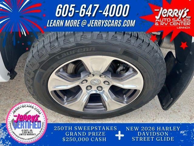 2022 RAM 1500 Laramie 4x4 Crew Cab 5'7" Box