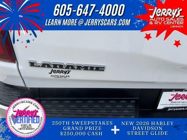 2022 RAM 1500 Laramie 4x4 Crew Cab 5'7" Box