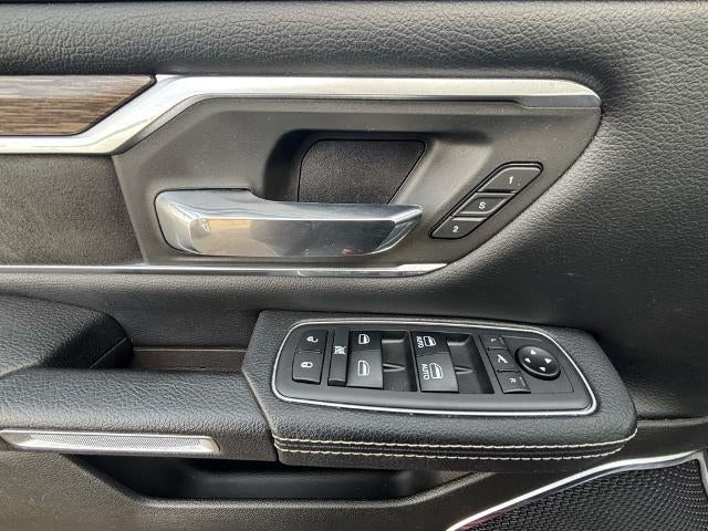 2019 RAM 1500 Laramie 4x4 Crew Cab 5'7" Box