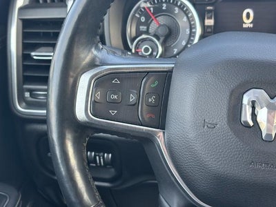 2019 RAM 1500 Laramie 4x4 Crew Cab 5'7" Box