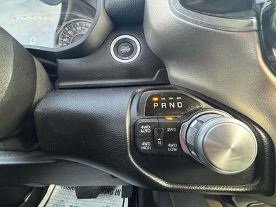 2019 RAM 1500 Laramie 4x4 Crew Cab 5'7" Box