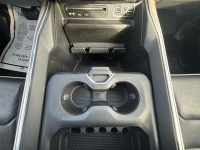 2019 RAM 1500 Laramie 4x4 Crew Cab 5'7" Box