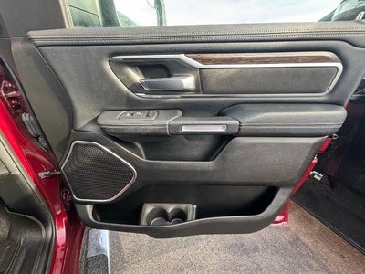 2019 RAM 1500 Laramie 4x4 Crew Cab 5'7" Box