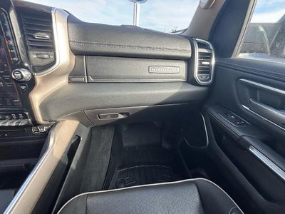 2019 RAM 1500 Laramie 4x4 Crew Cab 5'7" Box