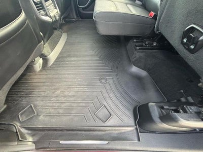 2019 RAM 1500 Laramie 4x4 Crew Cab 5'7" Box