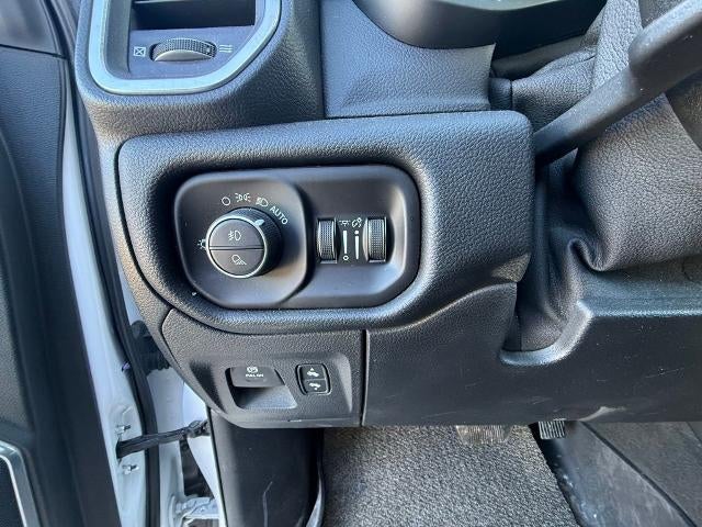 2021 RAM 1500 Laramie 4x4 Crew Cab 5'7" Box