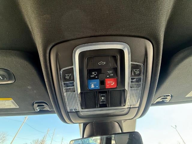 2021 RAM 1500 Laramie 4x4 Crew Cab 5'7" Box