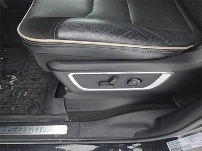 2021 RAM 1500 Laramie 4x4 Crew Cab 5'7" Box