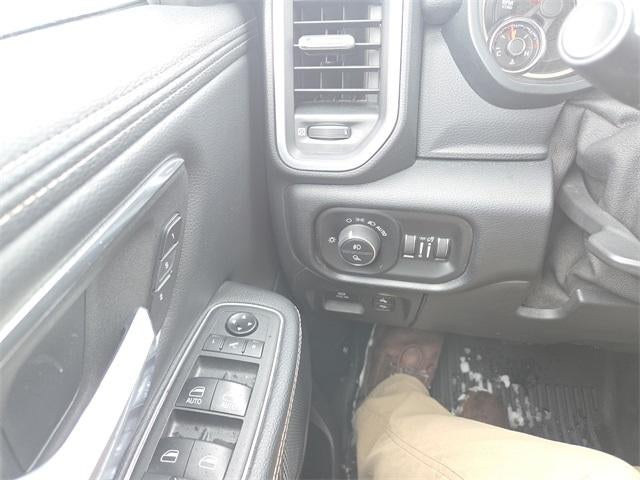 2021 RAM 1500 Laramie 4x4 Crew Cab 5'7" Box