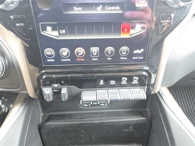 2021 RAM 1500 Laramie 4x4 Crew Cab 5'7" Box