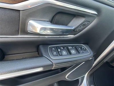 2022 RAM 1500 Laramie 4x4 Crew Cab 5'7" Box