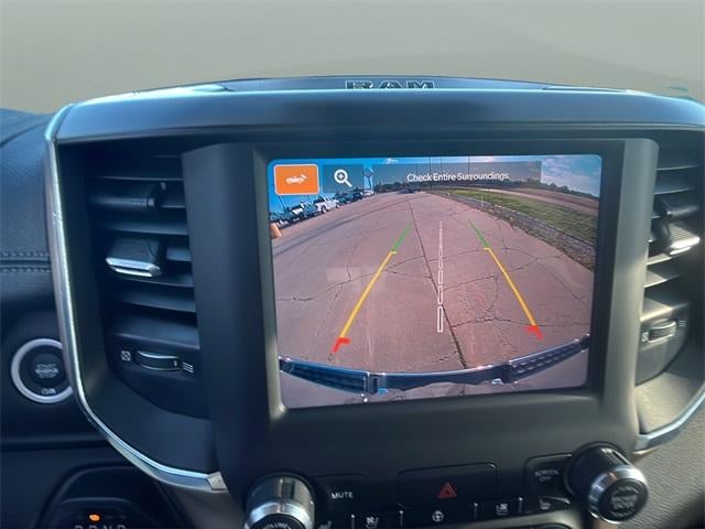 2022 RAM 1500 Laramie 4x4 Crew Cab 5'7" Box