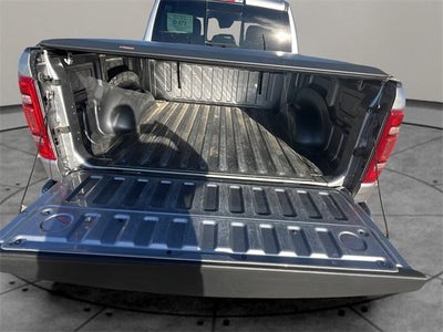 2022 RAM 1500 Laramie 4x4 Crew Cab 5'7" Box